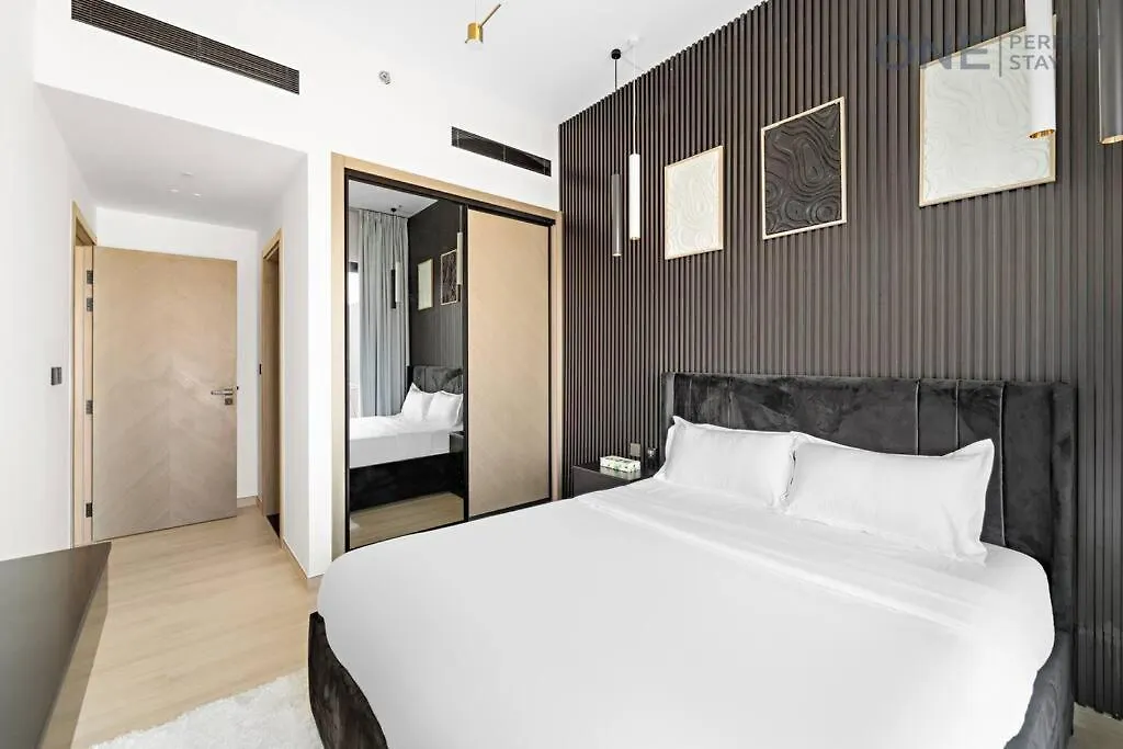 Luxury 1Br At Binghatti Heights Dubai Apartment